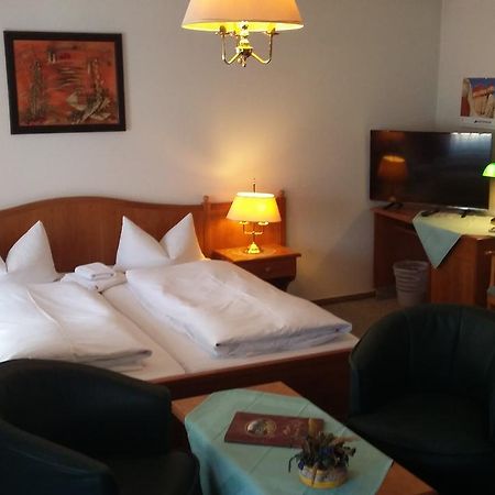 Hotel Am Berg Spremberg Buitenkant foto