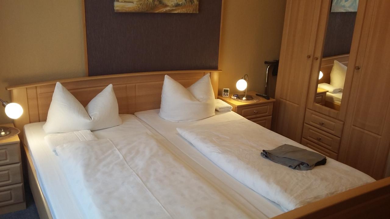 Hotel Am Berg Spremberg Buitenkant foto